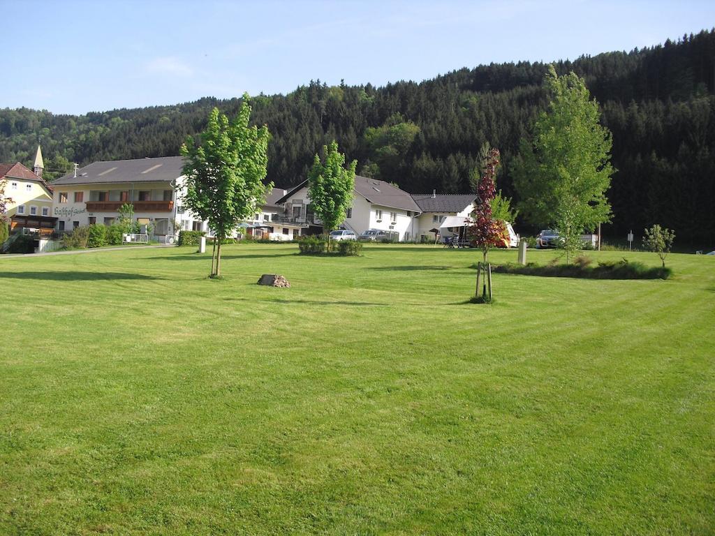 Gasthof Zum Heiligen Nikolaus Hotel Haibach ob der Donau Exterior photo